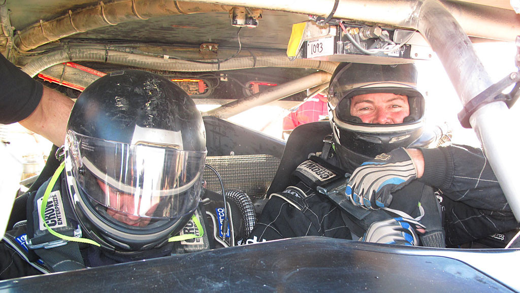 Joe and Dan in the car, ready to go ...