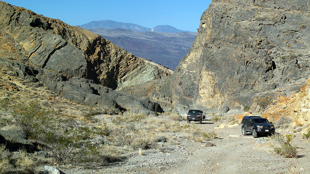 After leaving the valley floor and the dunes, we head up through Dedeckera Cayon. After leaving the valley floor and the dunes, we head up through Dedeckera Cayon.