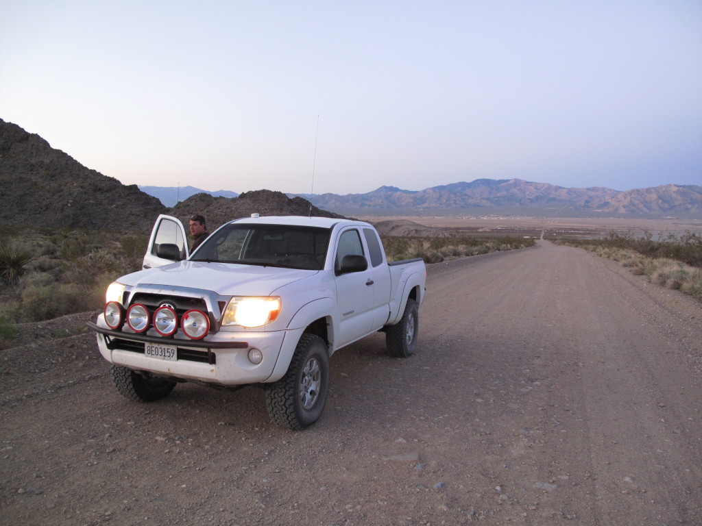 Pausing for a comfort break on the road between Barstow and Vegas. Leaving Sandy Valley en route to our camp site. Pausing for a comfort break on the road between Barstow and Vegas. Leaving Sandy Valley en route to our camp site.