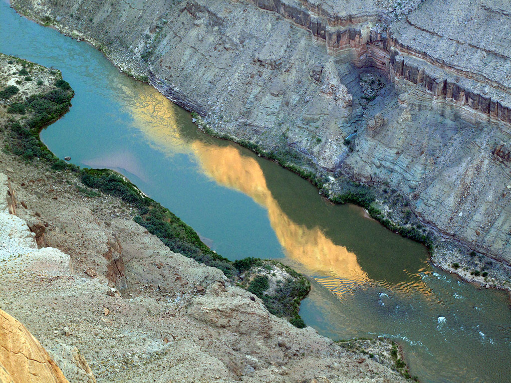 Toroweap is the only place in the Grand Canyon where you can look straight down, 3,000 feet, to the river. Toroweap is the only place in the Grand Canyon where you can look straight down, 3,000 feet, to the river.