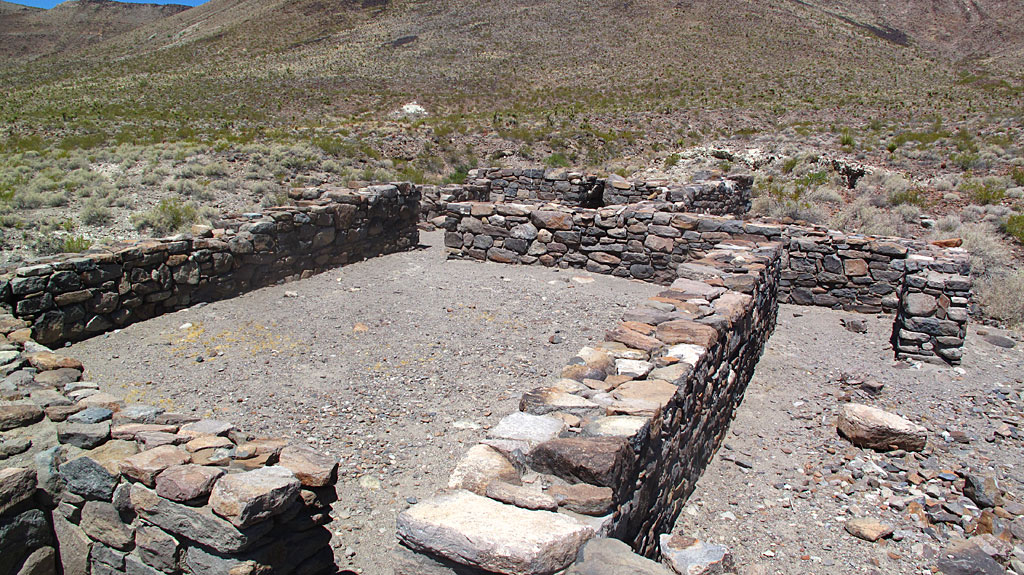 The ruins at Ft. Piute Springs. The ruins at Ft. Piute Springs.