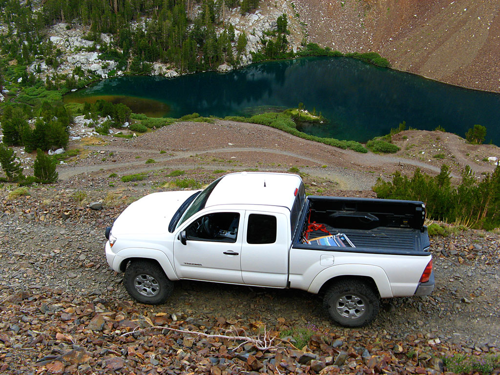 The road arrived above Laurel Lakes - the final descent was through a series of switchbacks. The road arrived above Laurel Lakes - the final descent was through a series of switchbacks.