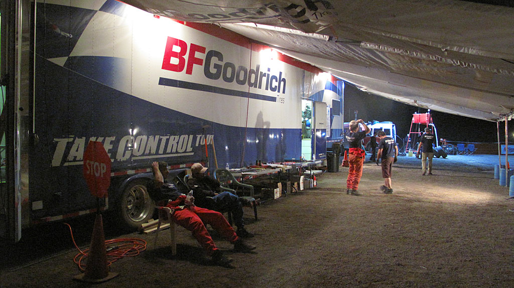 Waiting and waiting at the BFG pits at La Purisima. Waiting and waiting at the BFG pits at La Purisima.