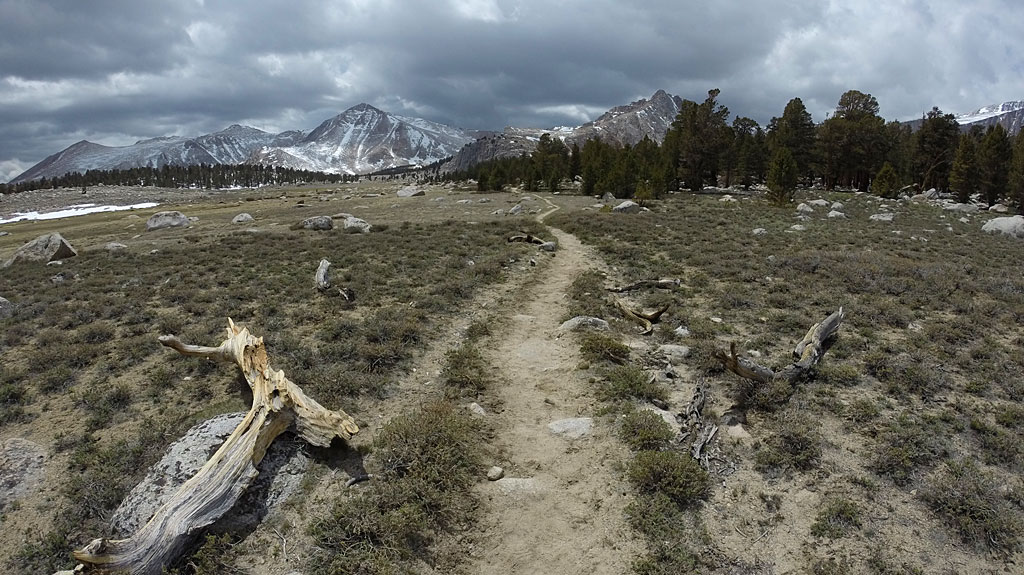 As we approached Cirque Peak and Cottonwood Lakes (there's six Cottonwood Lakes), the trail flattened out at around 11,100'. Temps were chilly - we received some snow flurries.