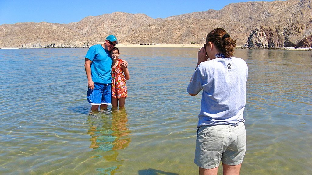 KT snaps a photo of Steve and Cece.