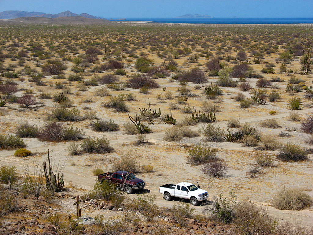 Looking north across the desert from the top of Molino de Lacy.
