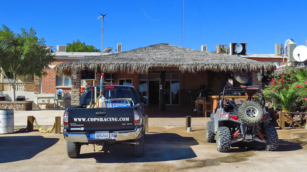 After spending the night in San Felipe, our first stop was for ice and supplies at Playa Grande in Gonzaga Bay, Baja. Today's drive, from San Felipe to Mulegé, would be 680 km.
