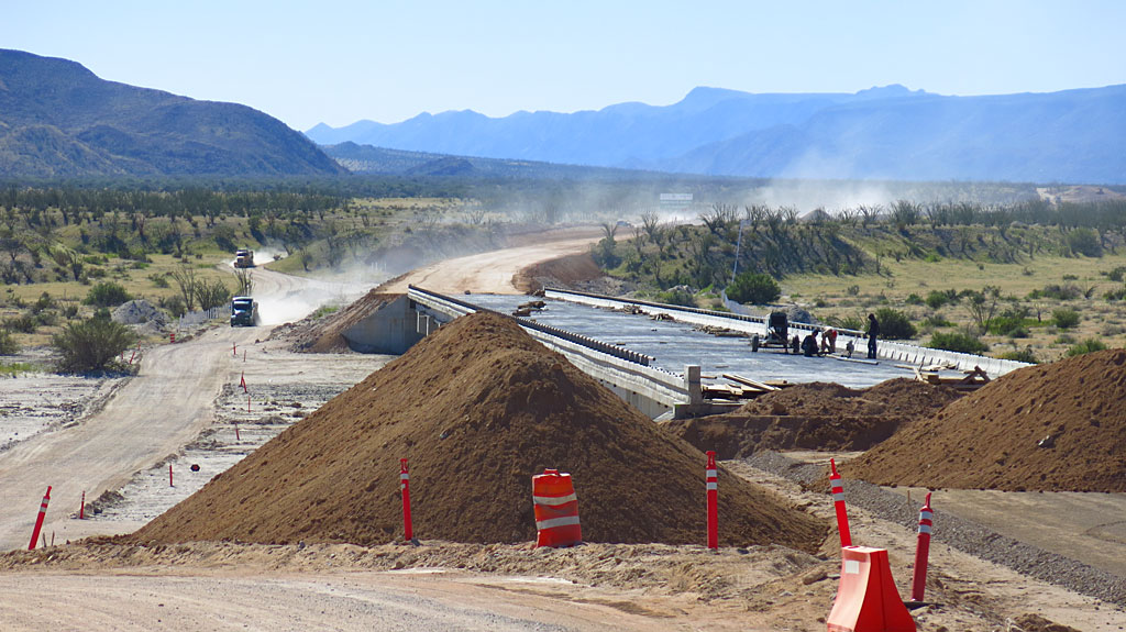 The 300-meter bridge construction over Arroyo Santa Maria. Traffic was detoured to one side of the new road, then the other. And then back again.