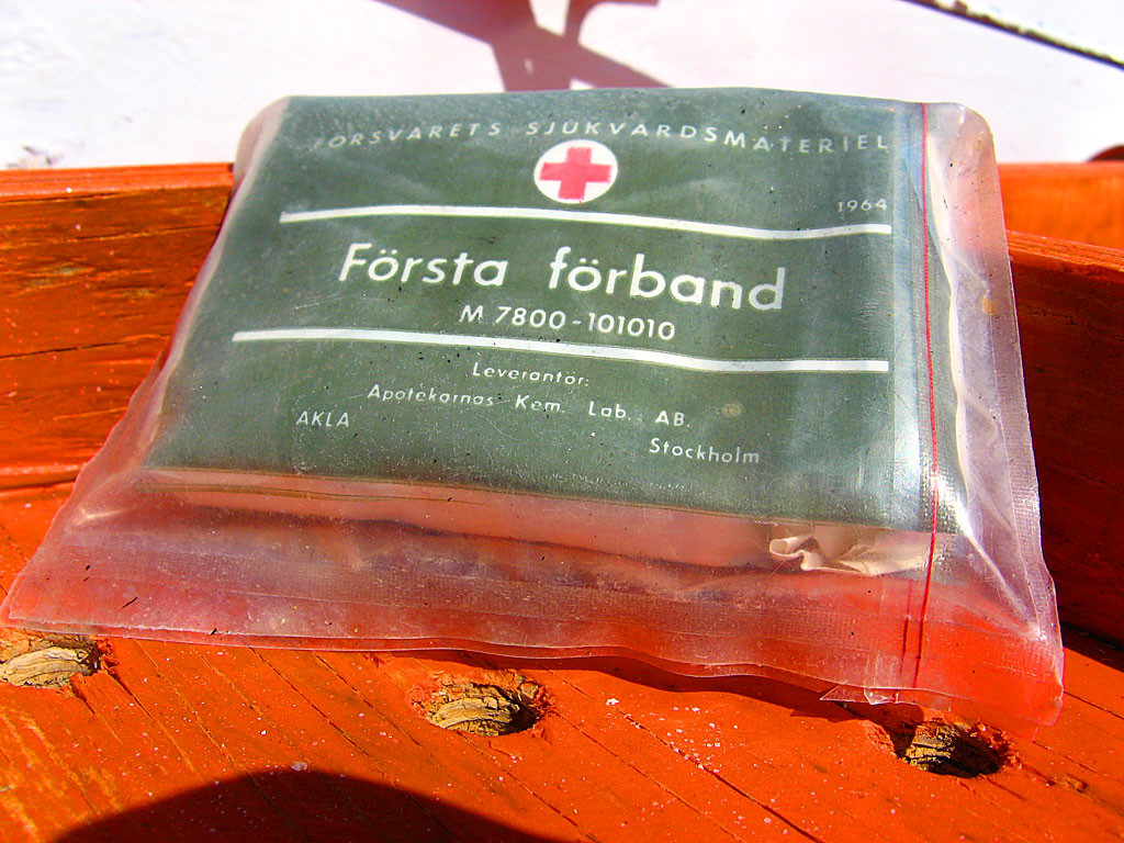 Första förband, 1964, från segelbåten Mary V.