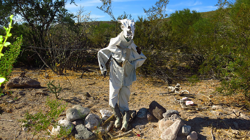 El Señor Vaca Muerta es amigo de Chupacabra. ¡Mierda!