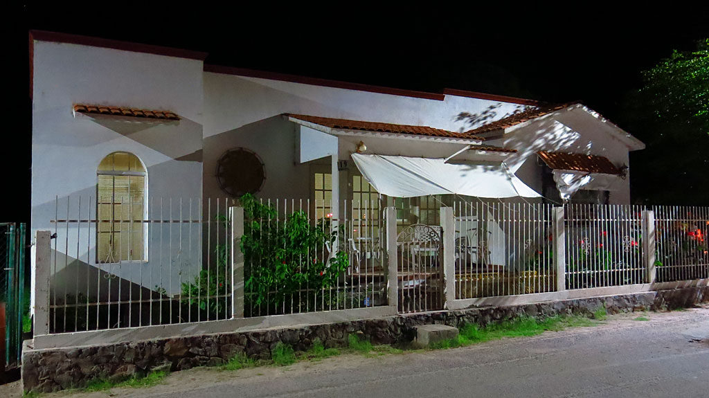A small house on Calle Valdivia Peña.